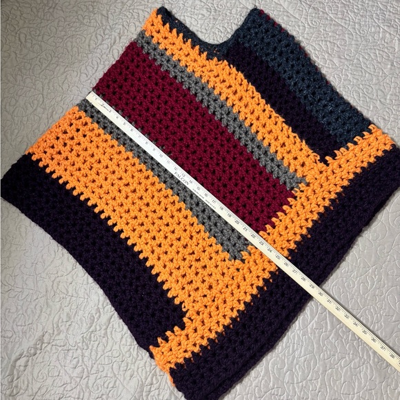 Handcrafted crochet Poncho chunky heavy knitwear -FALL colors -size XL - Picture 5 of 6